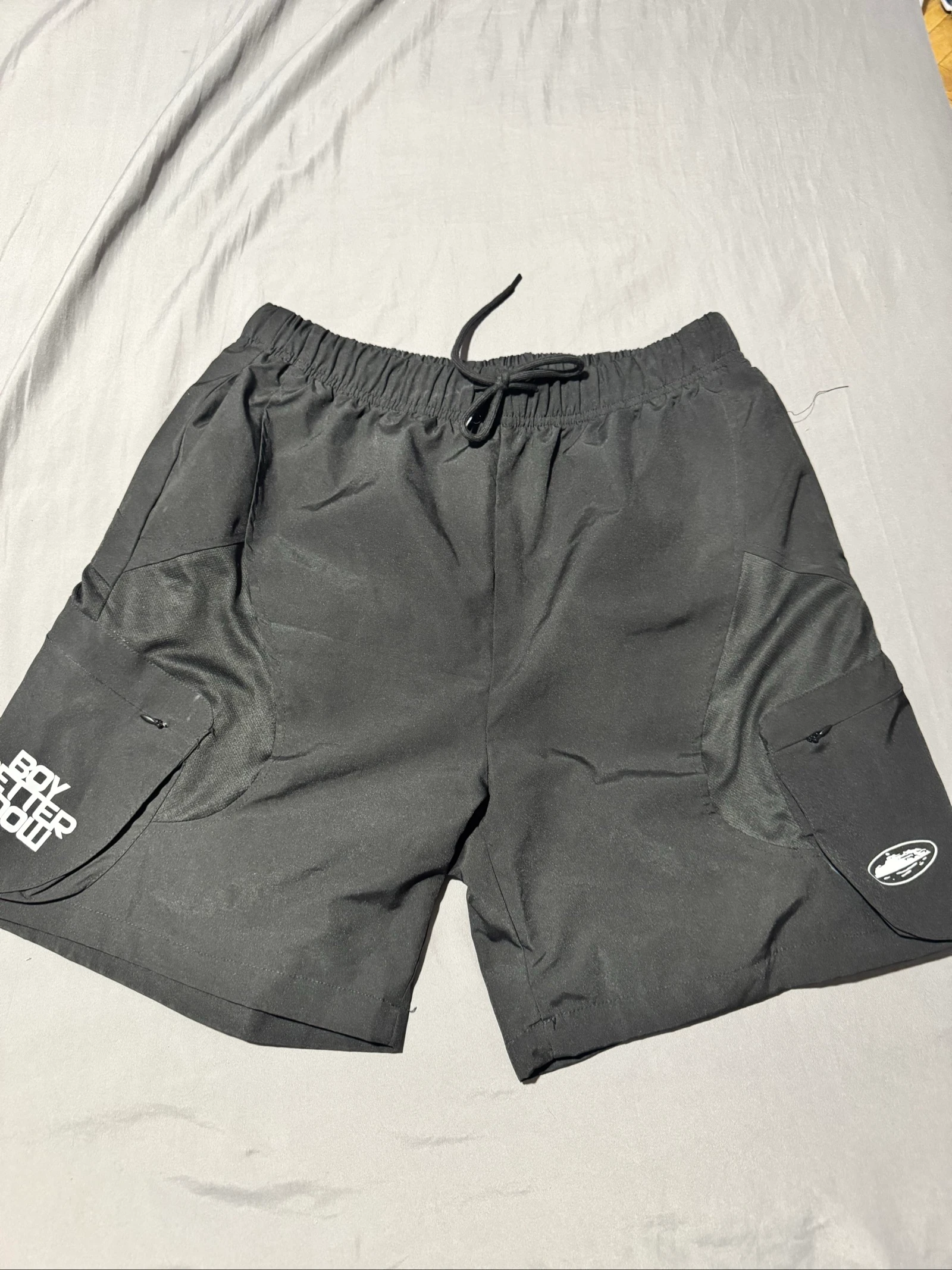 Pantalón corteiz